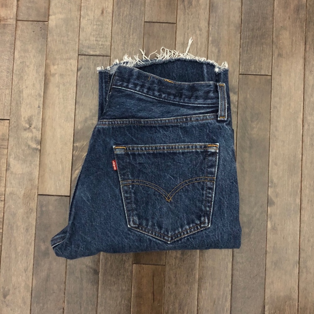 Vintage Levi’s 501 Curved Hem Cropped Jeans!!!